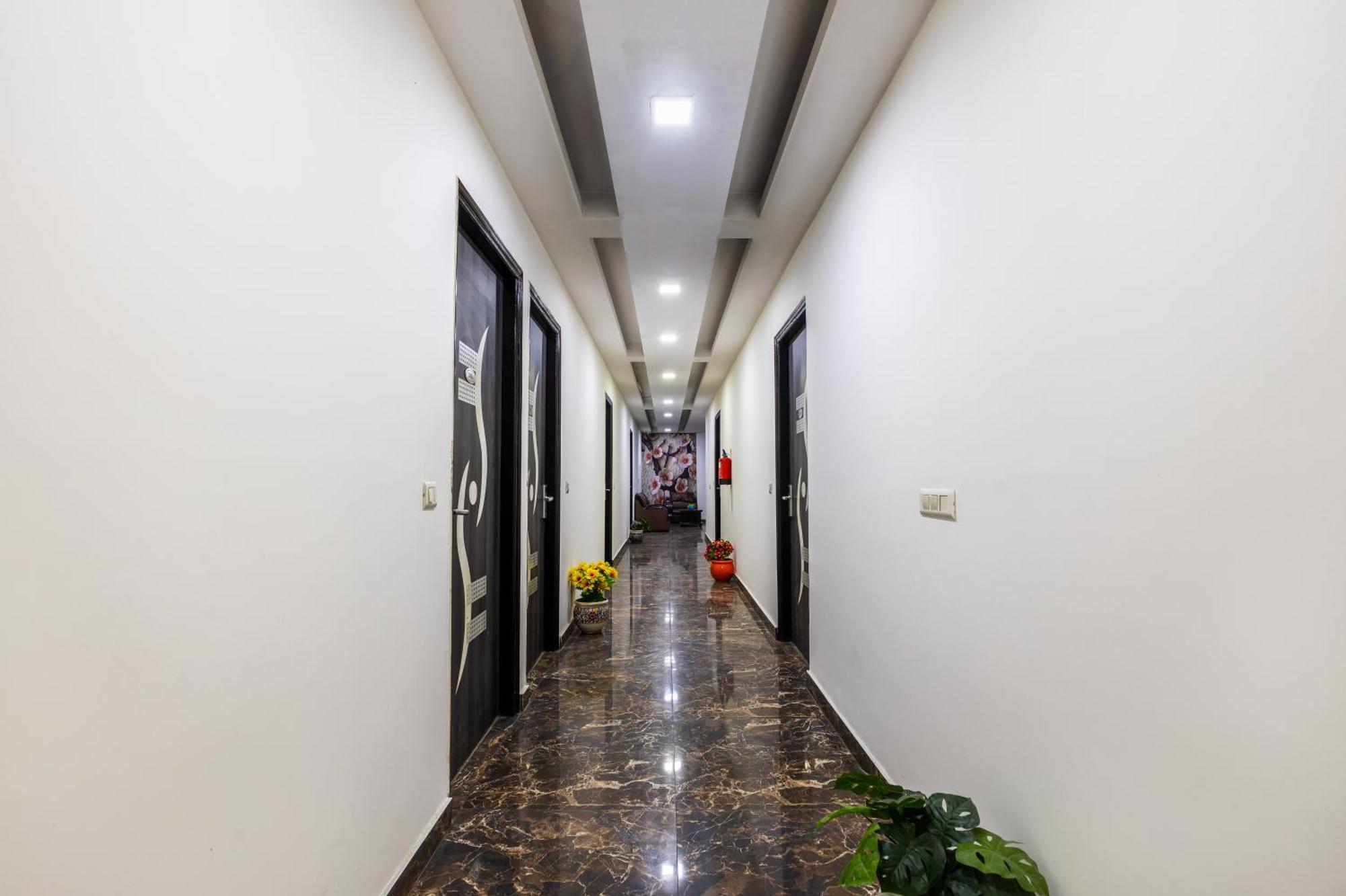 Kabul Hotel By Nexhub Palace - Medanta Gurgaon Esterno foto